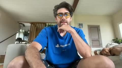 Snapshot of rogersterling11 chatting on 06/14/26, 08:27 Roger Sterling online show from 06/14/26, 08:27