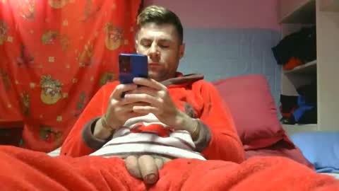 Snapshot of rogobeteilie chatting on 03/07/26, 10:01 Banderas online show from 03/07/26, 10:01