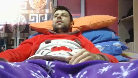 Snapshot of rogobeteilie chatting on 03/25/26, 10:21 Banderas online show from 03/25/26, 10:21