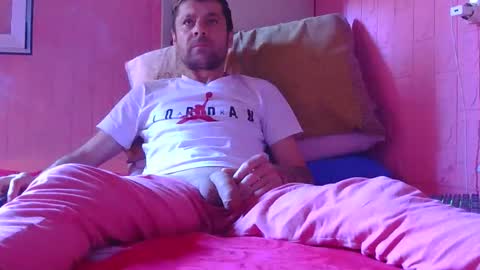 Snapshot of rogobeteilie chatting on 04/09/26, 09:04 Banderas online show from 04/09/26, 09:04