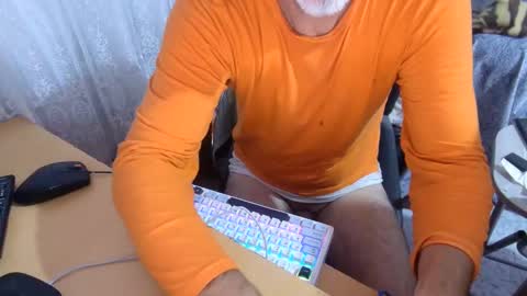 Snapshot of rokettttt chatting on 11/18/25, 09:19 rokettttt online show from 11/18/25, 09:19