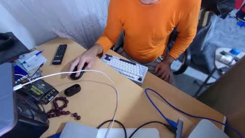 Snapshot of rokettttt chatting on 11/30/25, 04:55 rokettttt online show from 11/30/25, 04:55