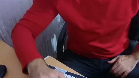 Snapshot of rokettttt chatting on 12/02/25, 02:45 rokettttt online show from 12/02/25, 02:45