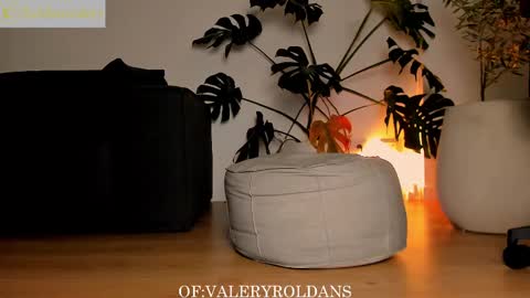 Valery Roldans online show from 03/07/25, 06:13