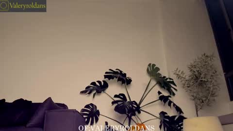 Valery Roldans online show from 03/08/25, 02:12