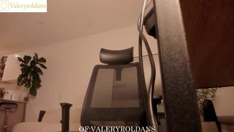 Valery Roldans online show from 01/17/26, 02:49