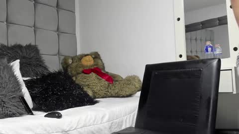 Snapshot of rolito18_ chatting on 01/02/25, 10:33 twink juli online show from 01/02/25, 10:33