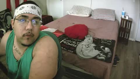 Snapshot of rollin_cloudz444 chatting on 03/09/25, 05:49 cloudy bottom online show from 03/09/25, 05:49