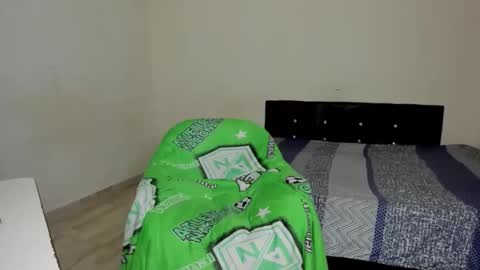 rolling_05 online show from 12/05/25, 05:27