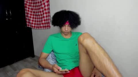 Snapshot of rolling_05 chatting on 02/21/26, 04:13 rolling_05 online show from 02/21/26, 04:13