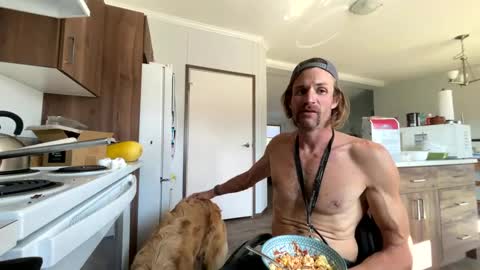 Rollinintheweeds online show from 09/16/25, 08:32