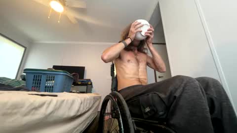 Rollinintheweeds online show from 10/01/25, 04:46