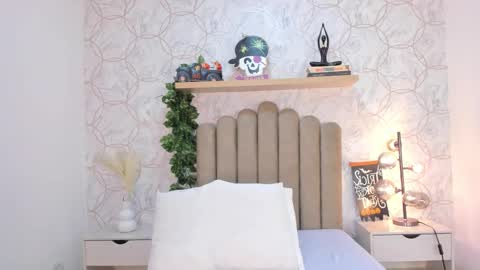   online show from 11/01/25, 12:07