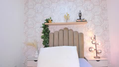   online show from 11/08/25, 12:27