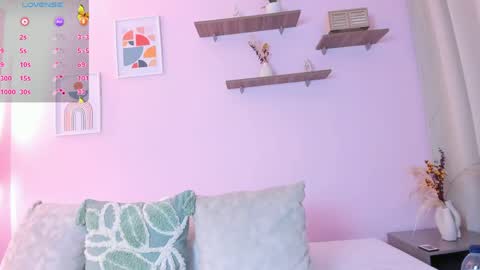 Snapshot of roma_lovee chatting on 04/21/26, 11:27 Roma online show from 04/21/26, 11:27