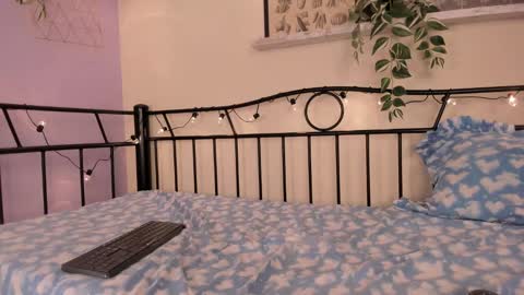 Catalina online show from 02/23/25, 09:48