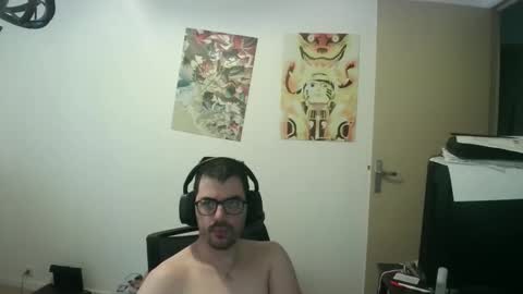 Snapshot of romainb72 chatting on 04/15/26, 06:09 romainb72 online show from 04/15/26, 06:09