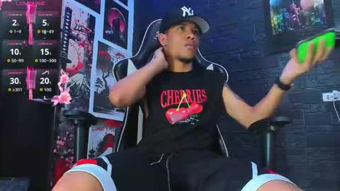 Snapshot of romancartier_ chatting on 12/19/25, 06:20 Roman Cartier online show from 12/19/25, 06:20