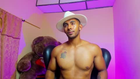 Roman online show from 01/24/25, 01:56