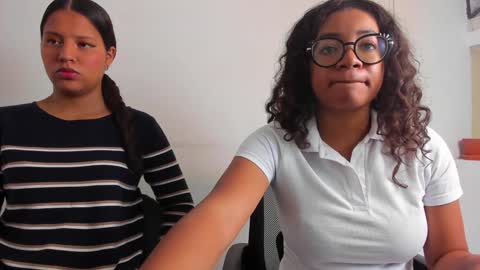 Snapshot of romantic_stargirl chatting on 12/02/24, 01:35 Is A Belle online show from 12/02/24, 01:35