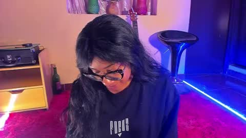 Snapshot of romantic_stargirl chatting on 12/08/24, 01:02 Is A Belle online show from 12/08/24, 01:02