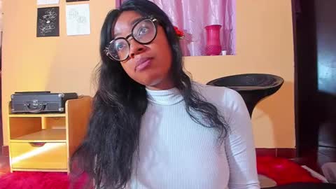 Snapshot of romantic_stargirl chatting on 12/25/24, 12:58 Is A Belle online show from 12/25/24, 12:58