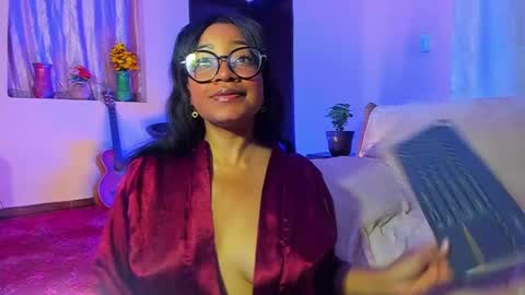 Snapshot of romantic_stargirl chatting on 02/02/25, 03:21 Is A Belle online show from 02/02/25, 03:21