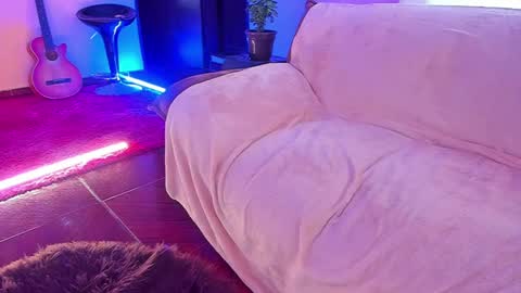 Snapshot of romantic_stargirl chatting on 02/06/25, 02:15 Is A Belle online show from 02/06/25, 02:15