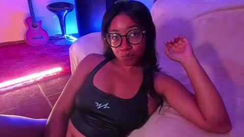 Snapshot of romantic_stargirl chatting on 02/08/25, 02:15 Is A Belle online show from 02/08/25, 02:15