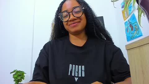 Snapshot of romantic_stargirl chatting on 03/06/25, 11:20 Is A Belle online show from 03/06/25, 11:20