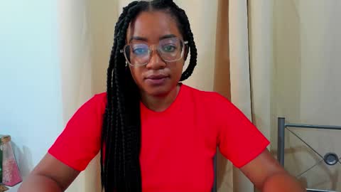 Snapshot of romantic_stargirl chatting on 10/21/25, 03:46 Is A Belle online show from 10/21/25, 03:46