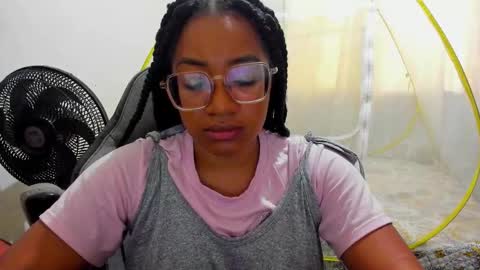 Snapshot of romantic_stargirl chatting on 10/26/25, 04:02 Is A Belle online show from 10/26/25, 04:02