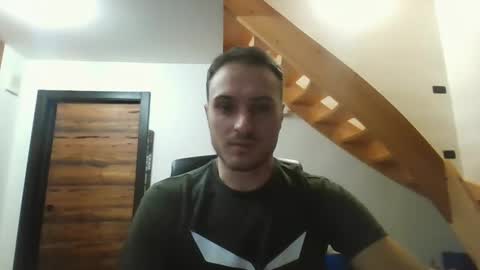 Snapshot of romanz123 chatting on 12/23/24, 11:17 romanz123 online show from 12/23/24, 11:17