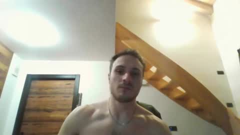 Snapshot of romanz123 chatting on 01/17/25, 09:39 romanz123 online show from 01/17/25, 09:39