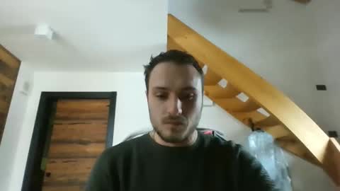 Snapshot of romanz123 chatting on 12/17/25, 01:39 romanz123 online show from 12/17/25, 01:39