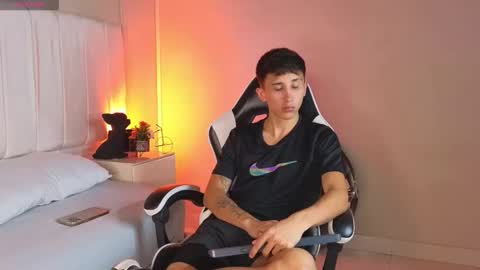 Snapshot of rome_hard chatting on 04/14/26, 07:53 Rome online show from 04/14/26, 07:53