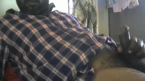 Snapshot of romeo7inch chatting on 11/10/25, 07:29 Punith online show from 11/10/25, 07:29