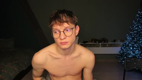 Snapshot of romeo_mercy chatting on 01/06/25, 12:59 Romeo online show from 01/06/25, 12:59