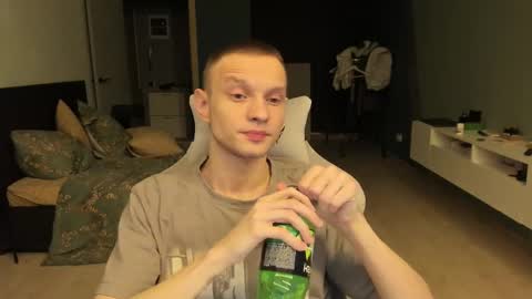 Snapshot of romeo_mercy chatting on 02/20/25, 10:59 Romeo online show from 02/20/25, 10:59