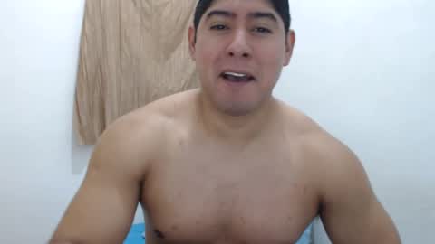 Snapshot of romeo_myroom chatting on 10/12/25, 04:50 Romeos Room online show from 10/12/25, 04:50