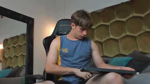 Snapshot of romeo_ricci1 chatting on 02/01/26, 02:43 Romeo Ricci online show from 02/01/26, 02:43