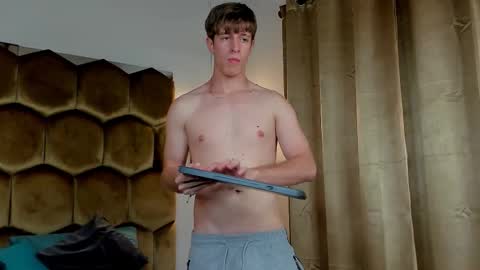 Snapshot of romeo_ricci1 chatting on 02/05/26, 06:23 Romeo Ricci online show from 02/05/26, 06:23