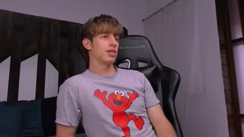 Snapshot of romeo_ricci1 chatting on 02/25/26, 03:10 Romeo Ricci online show from 02/25/26, 03:10