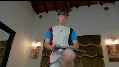 Snapshot of romeo_ricci1 chatting on 02/27/26, 10:32 Romeo Ricci online show from 02/27/26, 10:32