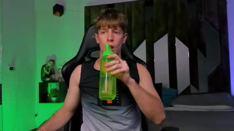 Snapshot of romeo_ricci1 chatting on 03/14/26, 02:50 Romeo Ricci online show from 03/14/26, 02:50