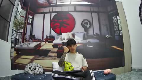 Romeo online show from 09/30/25, 07:41