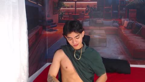 Snapshot of romeomillerr chatting on 12/15/25, 07:51 Romeo online show from 12/15/25, 07:51