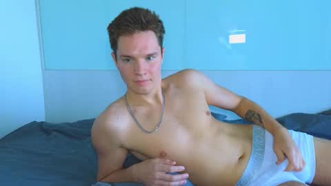 Snapshot of romeosilver chatting on 10/24/25, 05:48 Romeo online show from 10/24/25, 05:48