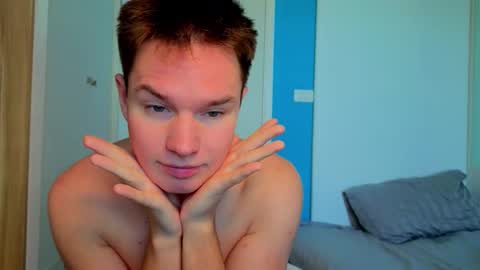 Snapshot of romeosilver chatting on 12/14/25, 04:18 Romeo online show from 12/14/25, 04:18