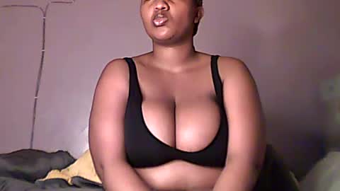 Snapshot of romina_26 chatting on 06/14/26, 03:30 Romina 26 online show from 06/14/26, 03:30